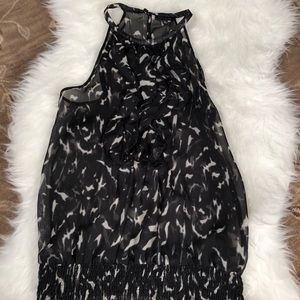 Patterned sleeveless blouse